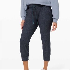 lululemon athletica Ready to Rulu Heathered Submarine Cropped Joggers